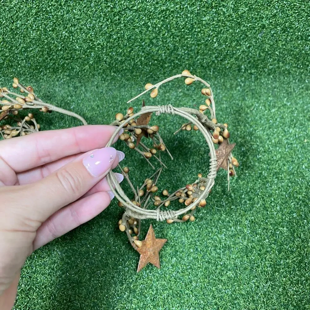 Vintage Teastain Pip Berry and Rusty Stars Candle Ring